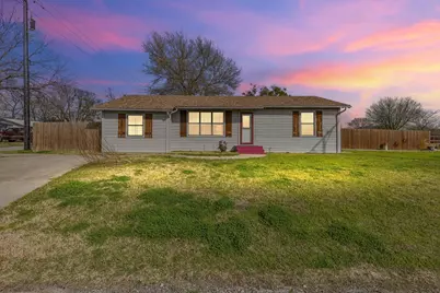 2200 Mangum Street, Commerce, TX 75428 - Photo 1