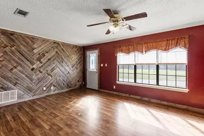 2200 Mangum Street, Commerce, TX 75428 - Photo 11