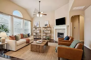 2348 Fountain Gate Dr, Little Elm, TX 75068 - Photo 7