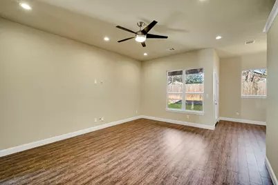 110 S Watson Street, Alvarado, TX 76009 - Photo 3