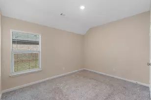 1013 McDonald Dr, Crowley, TX 76036 - Photo 15