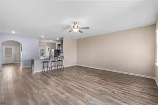 1013 McDonald Dr, Crowley, TX 76036 - Photo 9