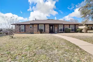1910 New Castle Ct, Arlington, TX 76013 - Photo 5