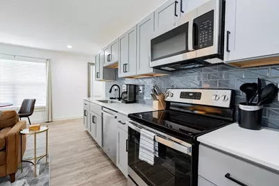 601 N Ewing Avenue #102, Dallas, TX 75203 - Photo 1