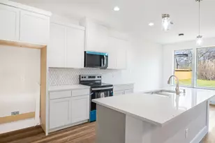 1111 Travis Ave, Alvarado, TX 76009 - Photo 3