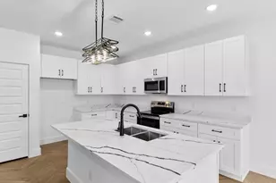 2518 Houston Dr, Granbury, TX 76048 - Photo 5