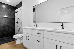 2518 Houston Dr, Granbury, TX 76048 - Photo 13