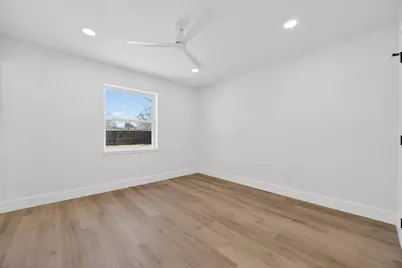 642 Botany Bay Drive, Dallas, TX 75211 - Photo 19