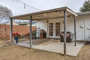 8535 Strathmore Dr, Dallas, TX 75238 - Photo 21