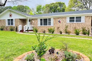 539 E Edmonson Ave, Athens, TX 75751 - Photo 1