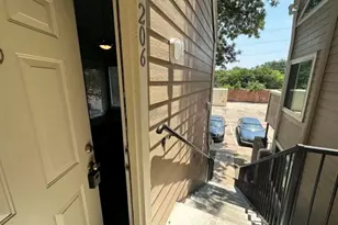 9819 Walnut St, Dallas, TX 75243 - Photo 15