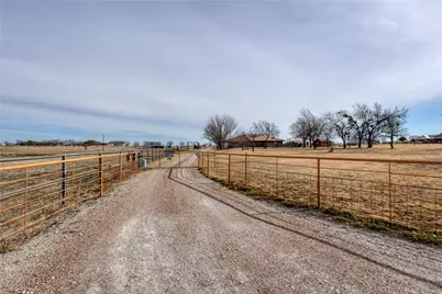 1290 Sweet Springs Road, Weatherford, TX 76088 - Photo 39