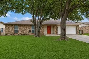 7436 Timberhill Dr, North Richland Hills, TX 76182 - Photo 1