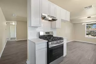 4424 Tiptop St, Haltom City, TX 76117 - Photo 13