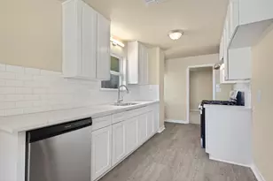 4424 Tiptop St, Haltom City, TX 76117 - Photo 15