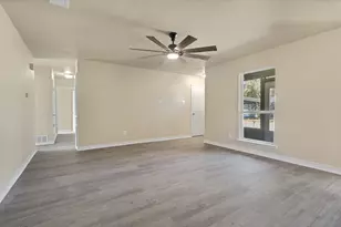 4424 Tiptop St, Haltom City, TX 76117 - Photo 19