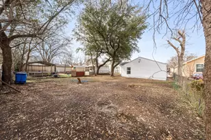 1218 Tarpley Ave, Dallas, TX 75211 - Photo 25