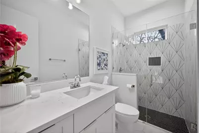 9527 Biscayne Boulevard, Dallas, TX 75218 - Photo 9