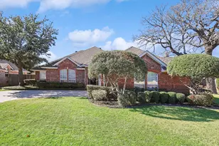 7009 Oak Hills Ct, North Richland Hills, TX 76182 - Photo 3