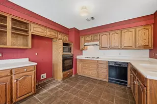 716 Kiowa Dr E, Lake Kiowa, TX 76240 - Photo 7