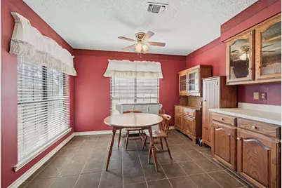 716 Kiowa Drive E, Gainesville, TX 76240 - Photo 7