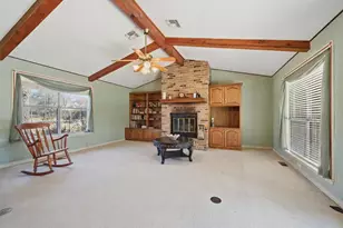 716 Kiowa Dr E, Lake Kiowa, TX 76240 - Photo 5