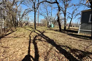 1413 Dawn Dr N, Azle, TX 76020 - Photo 25