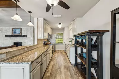 142 Peninsula Point Terrace, Mabank, TX 75156 - Photo 7