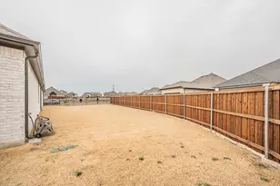 1000 Goldenrod Dr, Crowley, TX 76036 - Photo 33