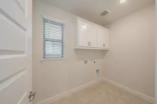 1000 Goldenrod Dr, Crowley, TX 76036 - Photo 29