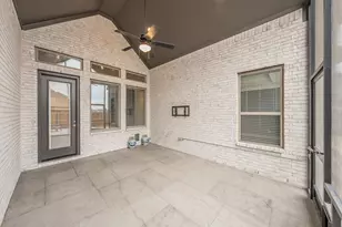 1000 Goldenrod Dr, Crowley, TX 76036 - Photo 31