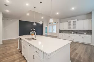 1000 Goldenrod Dr, Crowley, TX 76036 - Photo 17