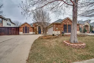 2301 Trickling Creek Dr, Garland, TX 75041 - Photo 3