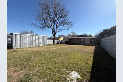 2829 Falls Drive, Dallas, TX 75211 - Photo 11