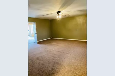 506 S Austin, Wolfe City, TX 75496 - Photo 9