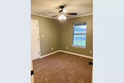 506 S Austin, Wolfe City, TX 75496 - Photo 15