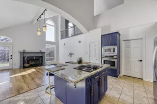 18815 Park Grove Ln, Dallas, TX 75287 - Photo 9