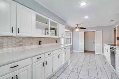 5302 Heather Glen Drive, Garland, TX 75043 - Photo 9