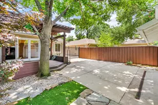 6815 Ravendale Ln, Dallas, TX 75214 - Photo 5