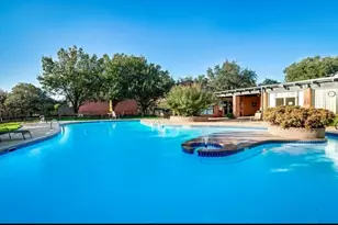 576 E Avenue J, Grand Prairie, TX 75050 - Photo 1