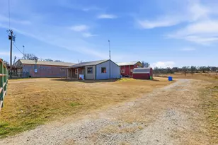 10669 Mineral Wells Hwy, Weatherford, TX 76088 - Photo 3