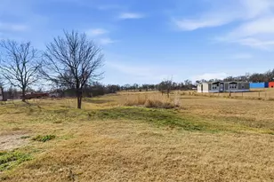 10669 Mineral Wells Hwy, Weatherford, TX 76088 - Photo 17