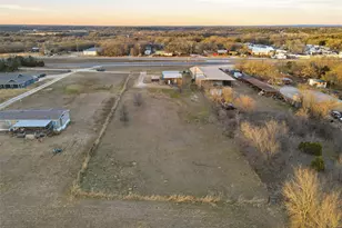 10669 Mineral Wells Hwy, Weatherford, TX 76088 - Photo 23