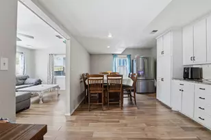 500 W Rucker St, Granbury, TX 76048 - Photo 13