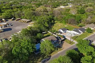 500 W Rucker St, Granbury, TX 76048 - Photo 29