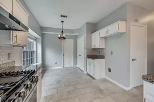 445 Moonlight Way, Irving, TX 75063 - Photo 13