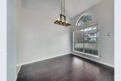 445 Moonlight Way, Irving, TX 75063 - Photo 7