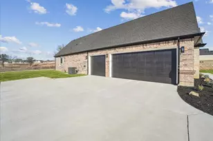 328 Slimp Blf, Azle, TX 76020 - Photo 5