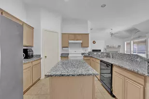 700 N Emma Dr, Arlington, TX 76002 - Photo 9