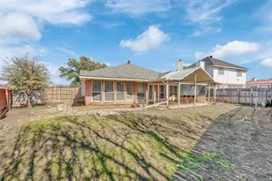 700 N Emma Dr, Arlington, TX 76002 - Photo 25